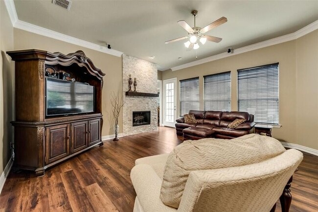 Building Photo - 3802 Frio Way