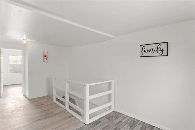 Building Photo - 310 Enright Ct