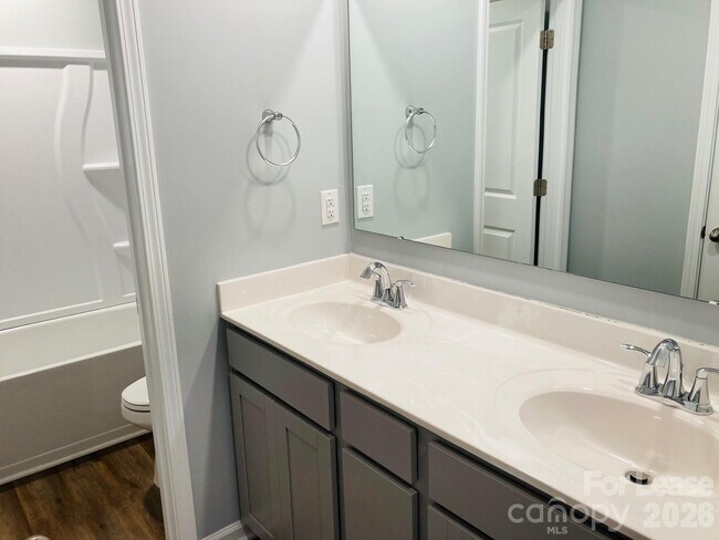 Building Photo - 3242 Treyson Dr