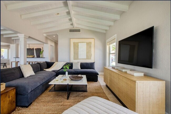 Building Photo - 1501 N Fort Lauderdale Beach Blvd