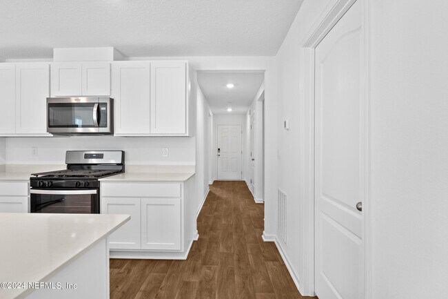 Building Photo - 353 Ardila Cir