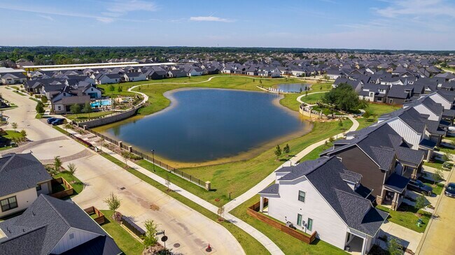 Building Photo - 14915 Sparrows Nest Ln