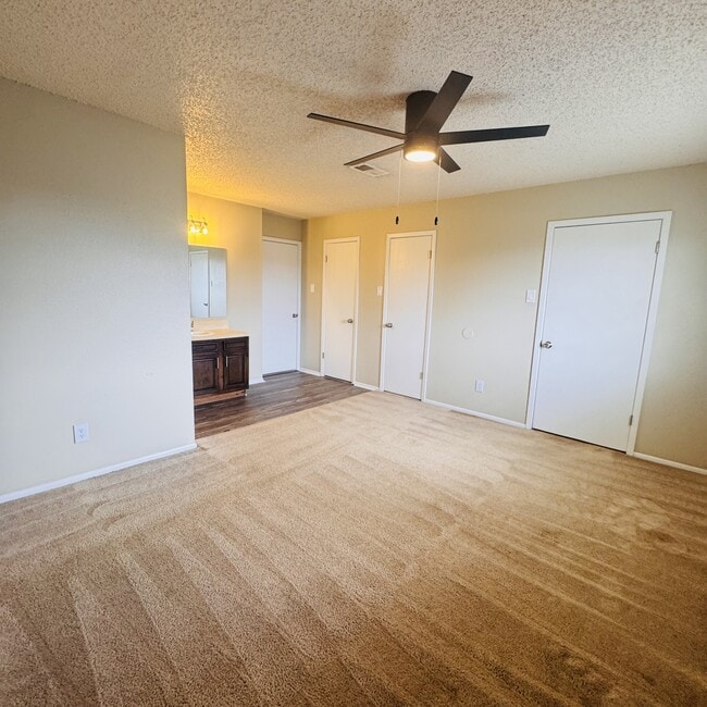 Building Photo - 6824 Camden Ln