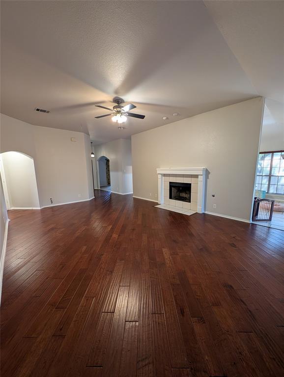 Building Photo - 1325 Roadrunner Dr