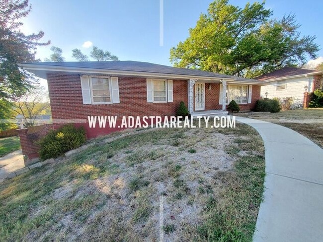 Primary Photo - Five Bedroom Home in South KC-Available NOW!!