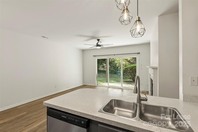 Building Photo - 3220 Selwyn Farms Ln