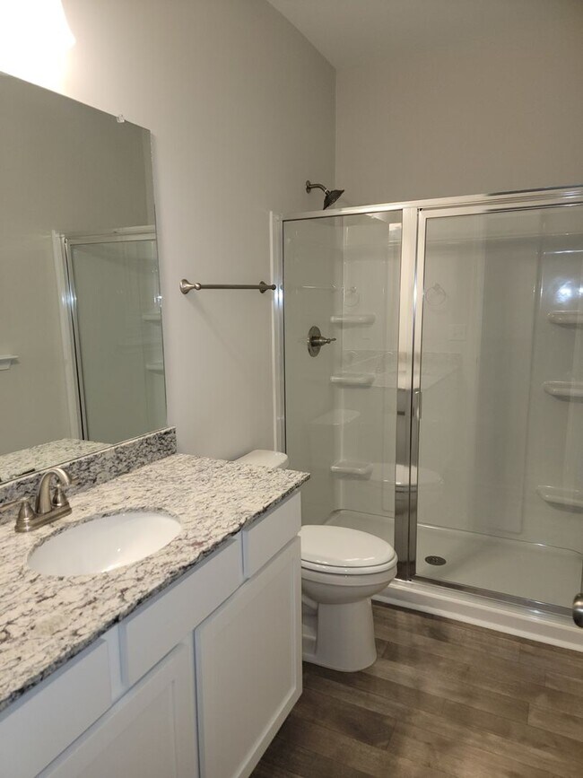 Building Photo - 324 Young Town Cir
