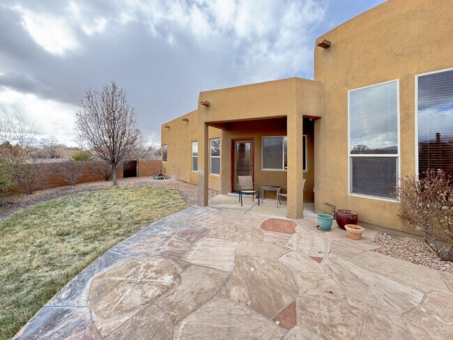 Building Photo - Corrales Stunner!