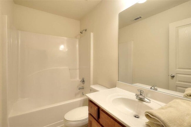 Building Photo - 2658 Avanti Way