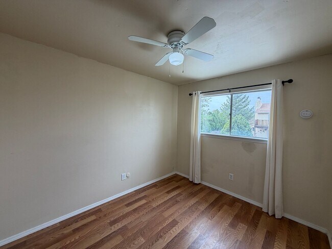 Building Photo - 3 Bedroom Updated Home Available Near Montano Rd NW & Unser Blvd NW!