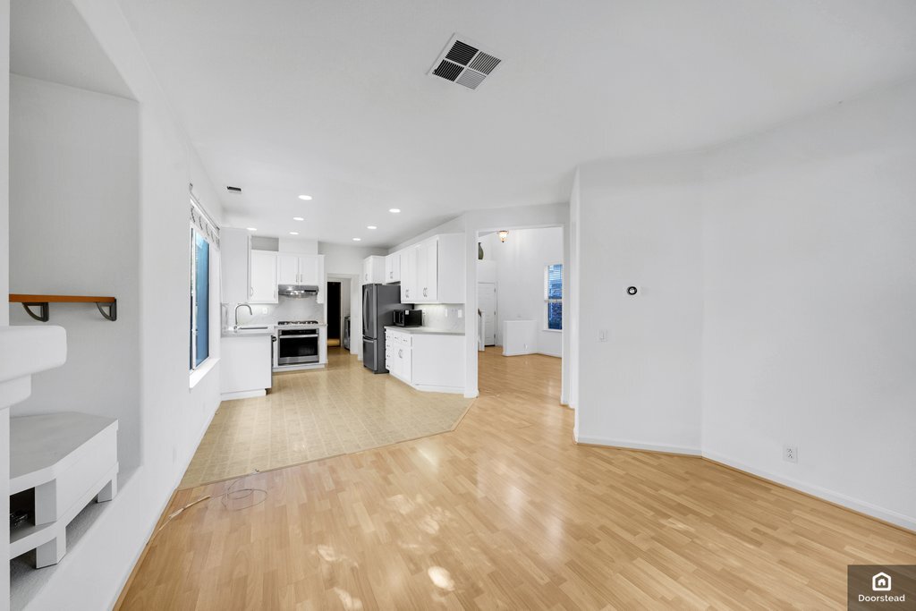 Building Photo - 1776 Wayne Cir