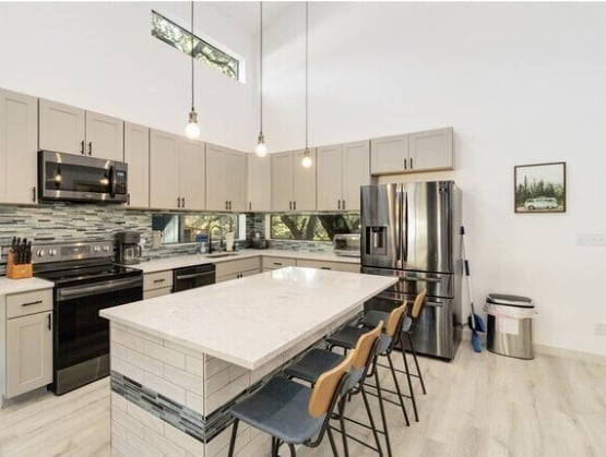 Building Photo - 1540 Westview Court Dr