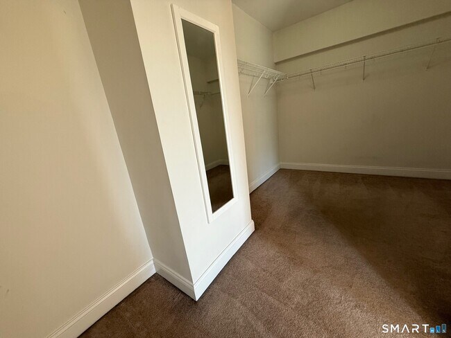 Building Photo - 152 Briar Ln