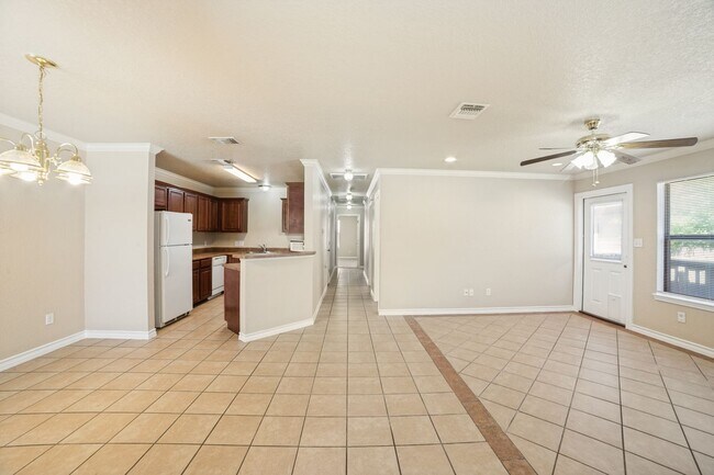 Building Photo - 11443 Creek Eagle