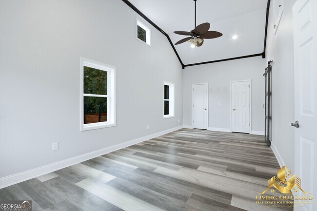 Building Photo - 1439 Westridge Rd SW