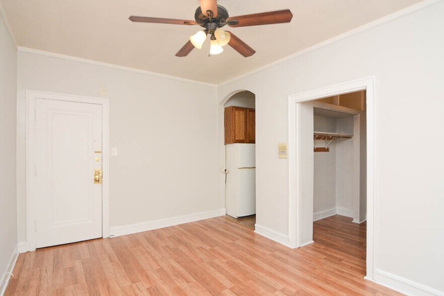 Building Photo - 2849 N Burling