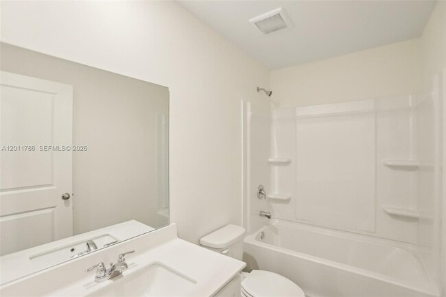 Building Photo - 2579 Grey Hawk Dr