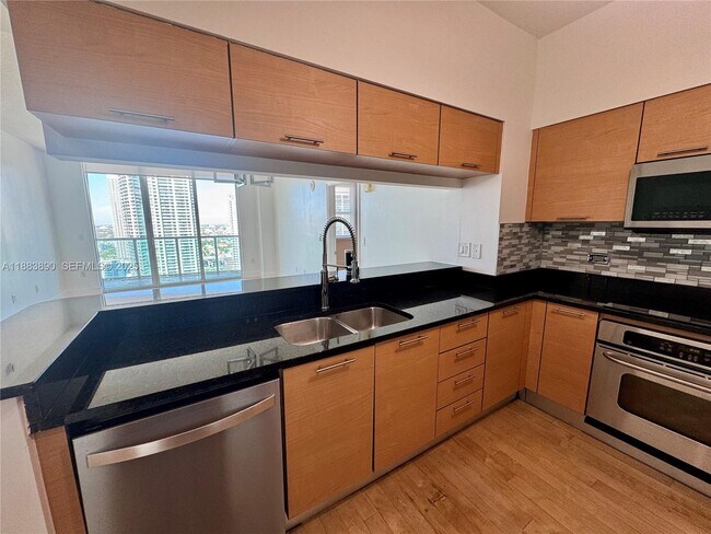 Building Photo - 31 SE 5th St