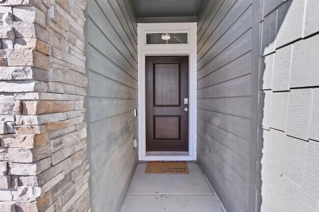 Building Photo - 5133 N Willowside Ave