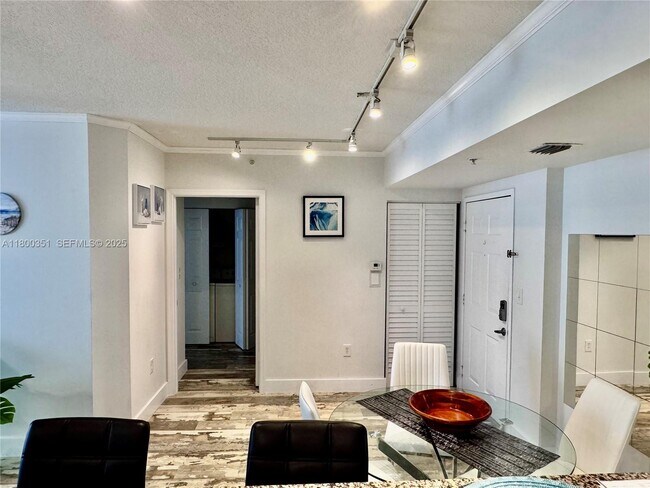 Building Photo - 2080 S Ocean Dr