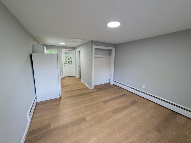 Building Photo - 1113 Portland-Cobalt Rd