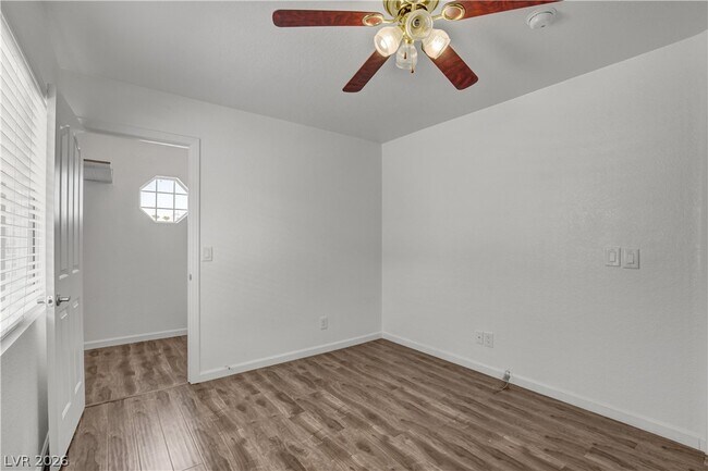 Building Photo - 3557 Sedwick Dr
