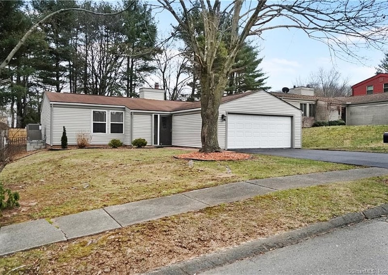 Building Photo - 12 Little River Ln