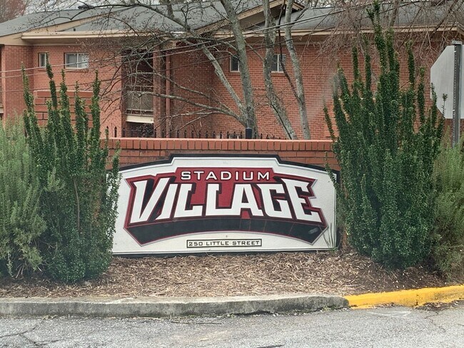 Building Photo - Stadium Village -  2 Bedroom 1 Bath near UGA & Downtown Athens! Available soon!