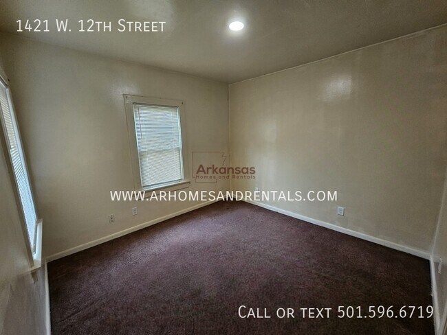 Building Photo - 1421 W 12th St