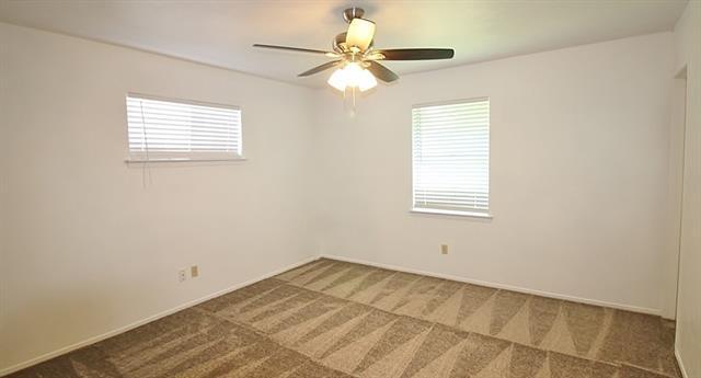 Building Photo - 362 Linklea Dr