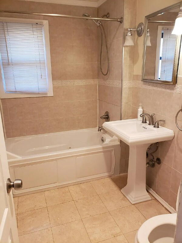 Building Photo - 401 US-22