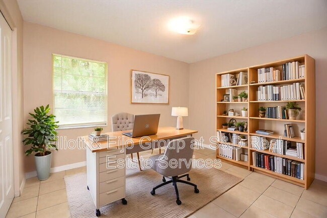 Building Photo - 774 Zella Ln