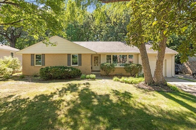 Building Photo - 4509 Laguna Dr
