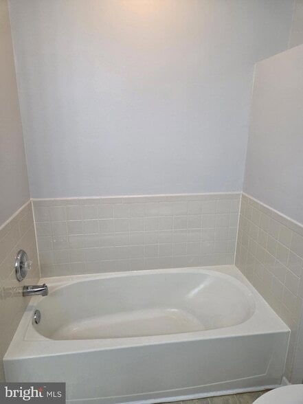Building Photo - 403 Hupps Hill Ct