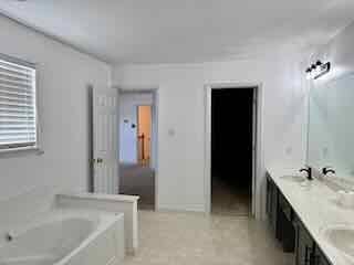 Building Photo - Beautiful 3 Bedroom 2.5 Bathroom Home in Lake St. Louis, Mo.