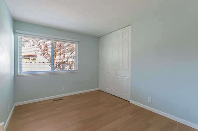 Building Photo - 14965 Dark Star Ct