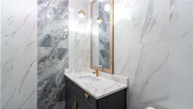 Building Photo - 208 Indian Hills Trail