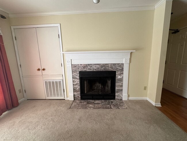 Building Photo - 921 Harbor House Dr