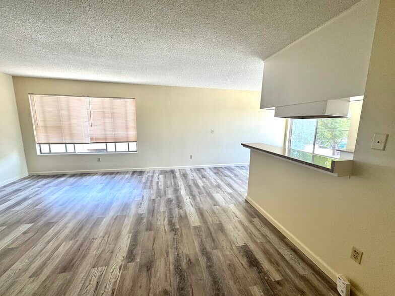 Building Photo - 7134 Westview Pl