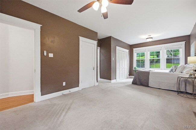 Building Photo - 7385 Arlington Dr