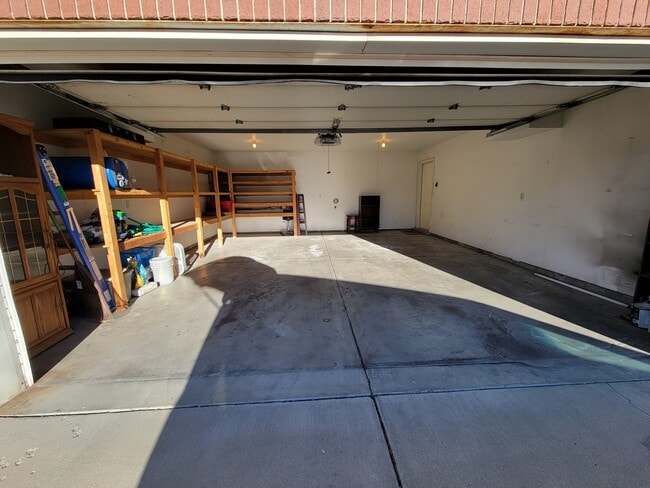 Building Photo - 434 Penney Ave S