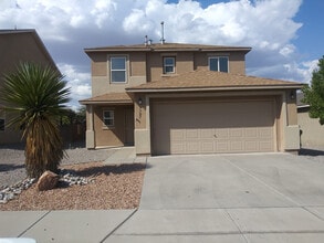 Building Photo - 3BR, 2.5BA, 2CG