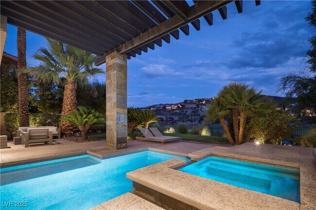 Building Photo - 1501 Foothills Village Dr