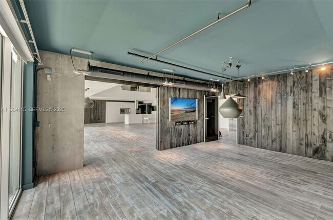 Building Photo - 1749 NE Miami Ct