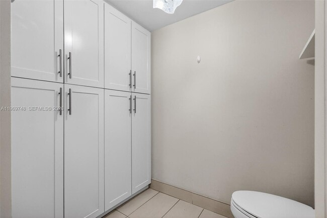 Building Photo - 3610 Yacht Club Dr