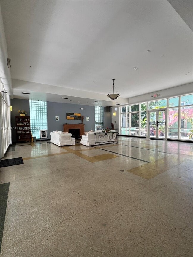 Building Photo - 1460 Ocean Dr