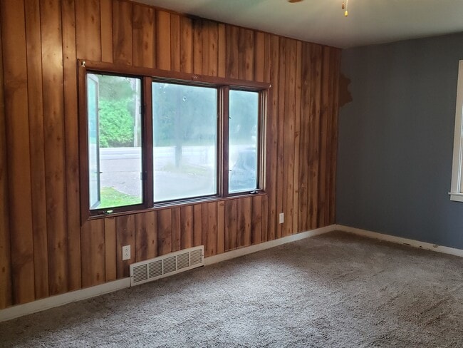 Building Photo - 3 Bed 1 Bath Single Family Home in Wausau