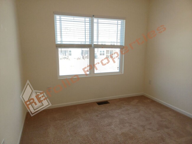 Building Photo - 1056 Historic Cir