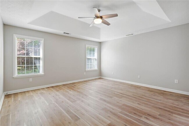 Building Photo - 2335 Winthrope Way Dr