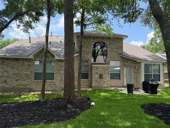 Building Photo - 7 Cairn Oaks Pl